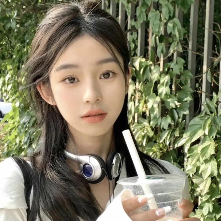 我们的生活充满阳光 海报